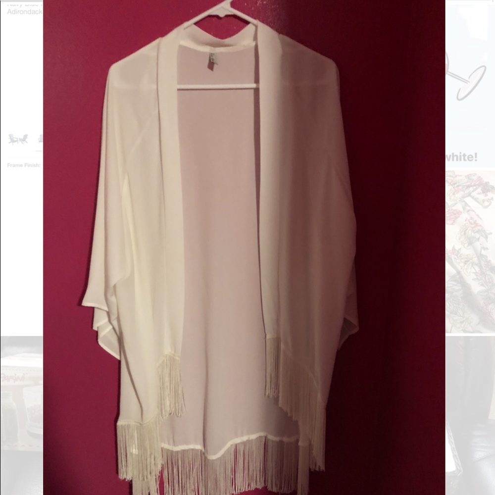 Women’s white kimono